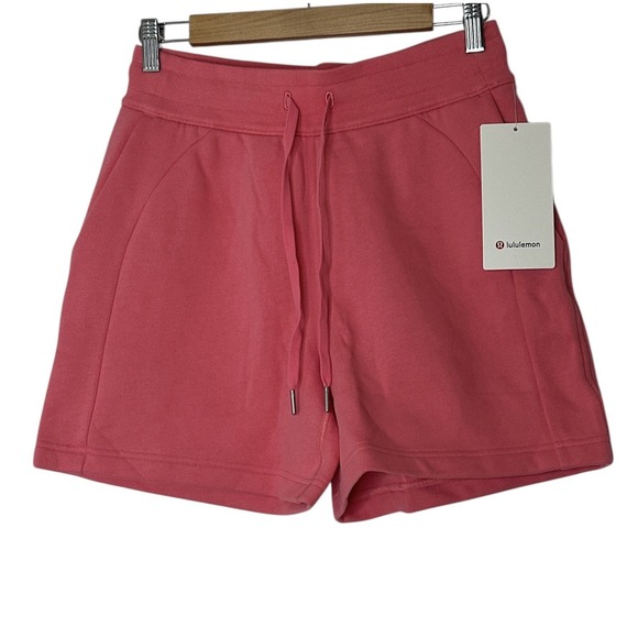 Lululemon‎ Shorts Womens 4 Pink Scuba High-Rise Fleece 5"SAKP Sakura Pink New - Picture 1 of 8